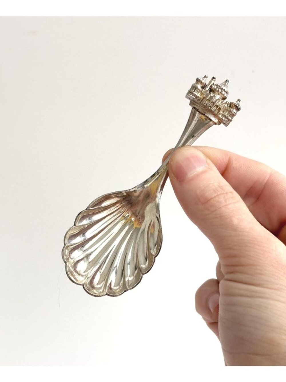 Silver Toned Souvenir Cathedral Accented Scalloped Fluted Collectible Spoon